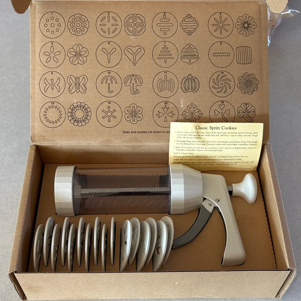 Pampered Chef Cookie Press Set in White and Clear
